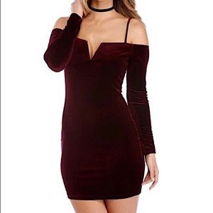 Windsor Wine Velvet Off-Shoulder Dress (M)